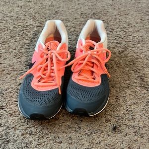 Women’s Nike Pegasus 30 sz 7.5